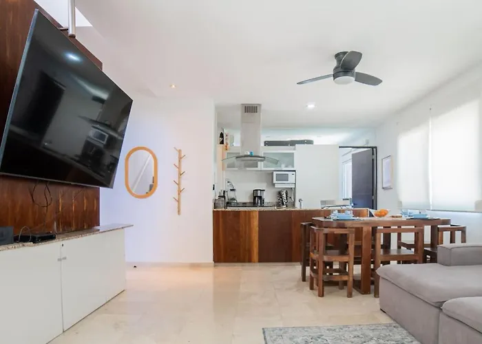 Papaya 20 Super Ph 2 Bedroom With Private Rooftop - Jacuzzi Apartment