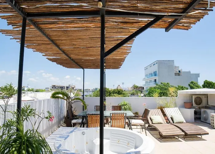Papaya 20 Super Ph 2 Bedroom With Private Rooftop - Jacuzzi Apartment